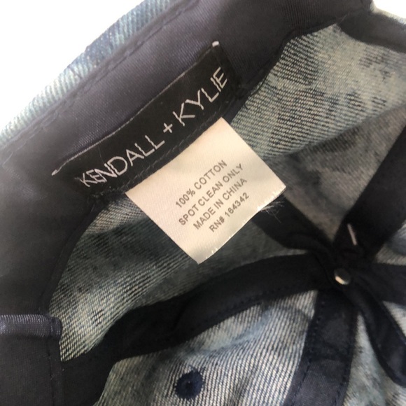 NWT Kendall & Kylie Hat Denim Washed Look with adjustable strap in back - Picture 4 of 6